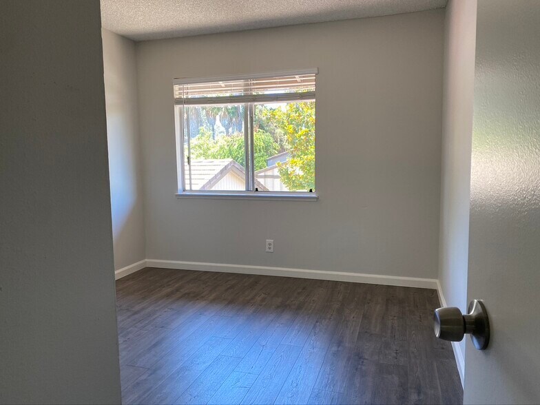 Building Photo - 17441 Caminito Baya