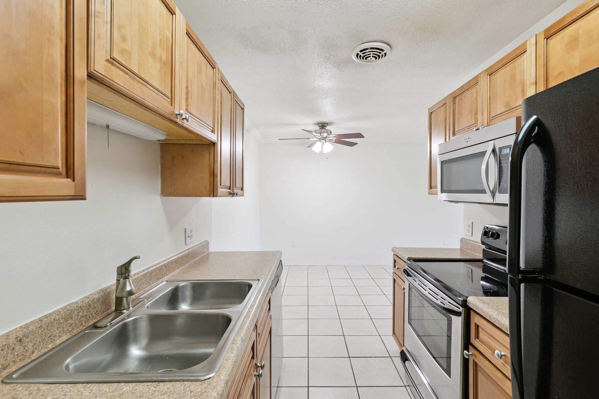 Building Photo - 1695 Lee Rd