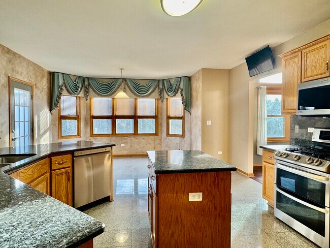 Building Photo - 12457 Walden Rd