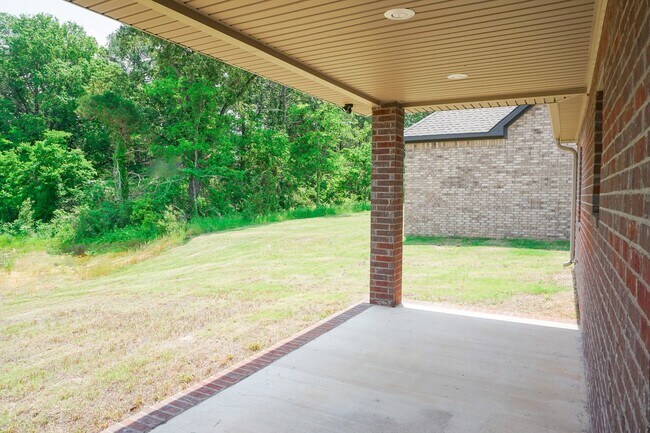 Building Photo - BRAND NEW 4 Bedroom, 2 Bath Home in Nettleton School District!