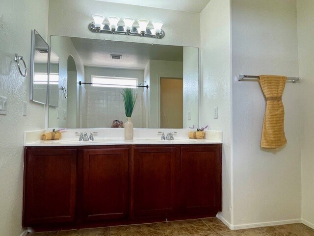 Building Photo - 45137 Sage Brush Dr