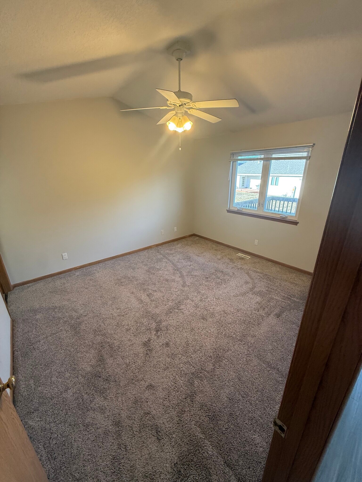 Building Photo - 4637 Twain St