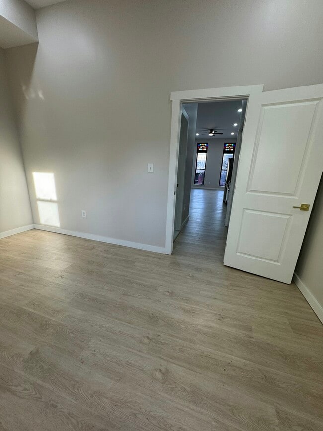 Building Photo - 2416 N Charles St