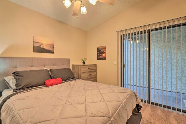 Building Photo - 170 E Guadalupe Rd