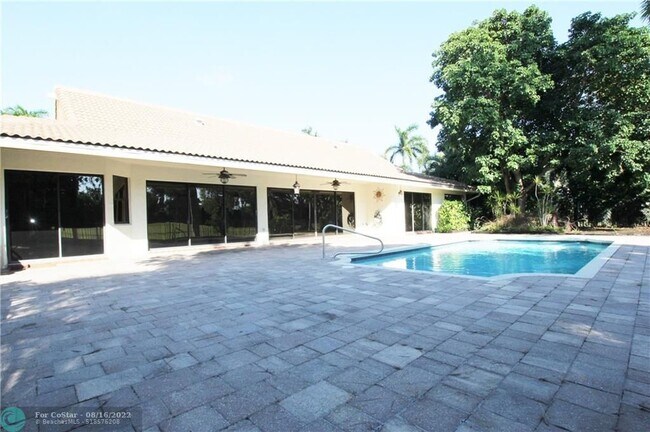 Building Photo - 10134 Boca Woods Ln