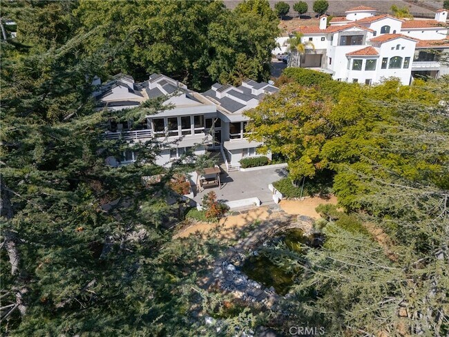 Building Photo - 31561 Peppertree Bend Unit