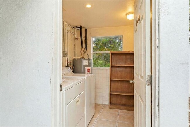 Building Photo - 1706 4th Ave E