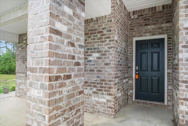 Building Photo - 18401 Elkwood Dr