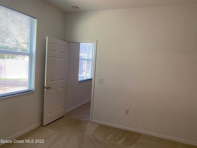 Building Photo - 1737 Fairlight St NW