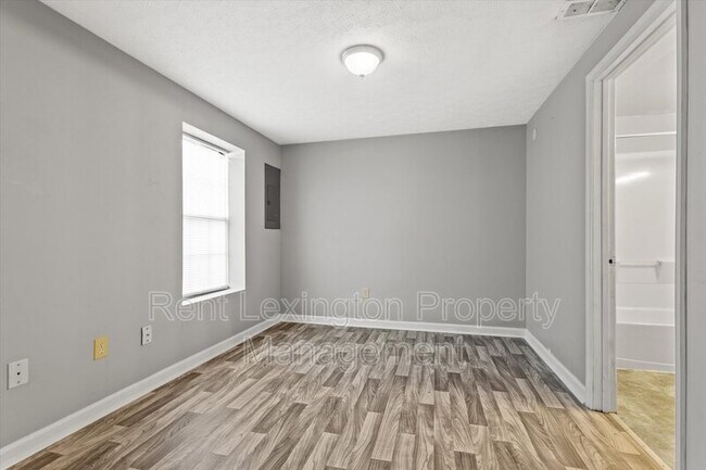 Building Photo - 4360 Cobblestone Knoll Dr