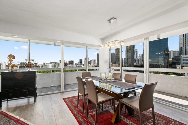 Building Photo - 1627 Brickell Ave