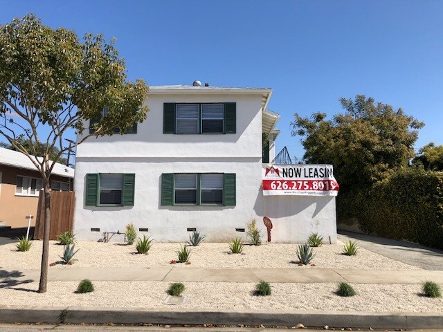 Building Photo - 2232 S Carmelina Ave