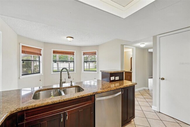 Building Photo - 7925 Tumblestone Dr