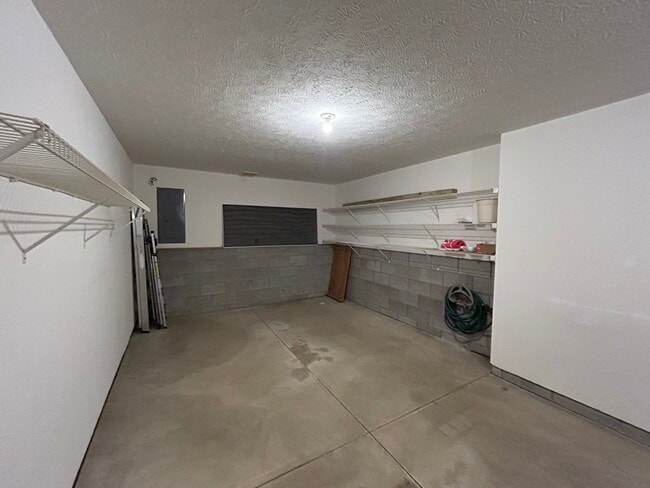 Building Photo - 651 Sturbridge Dr