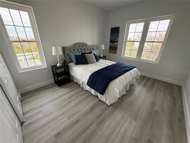 Building Photo - 13117 4th St E