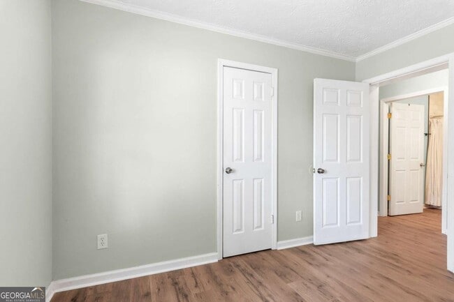 Building Photo - 2051 College Ave NE