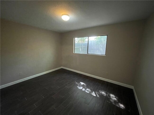 Building Photo - 2406 Patsy Pkwy