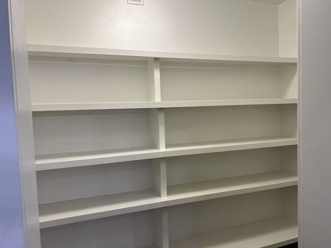 Building Photo - Republic Schools - Gorgeous 3 Bed 2 Bath 3...