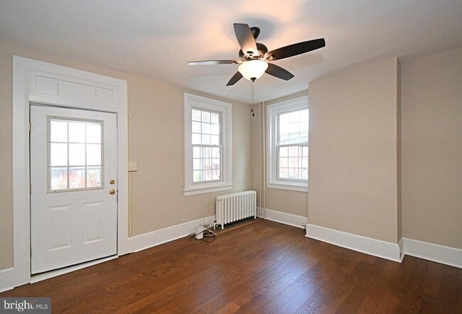 Building Photo - 232 Morgan St