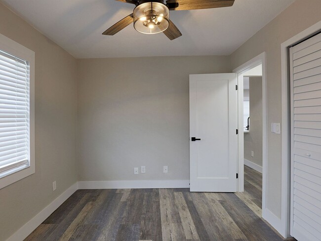 Building Photo - Duplex Fort Myers Duplex 14181