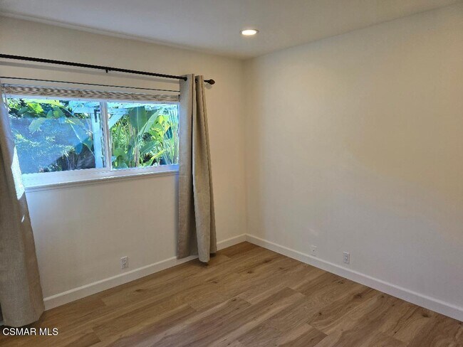 Building Photo - 1404 Suffolk Ave