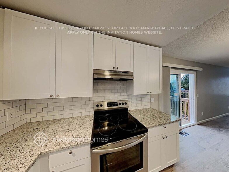 Building Photo - 7110 Fenton Cir