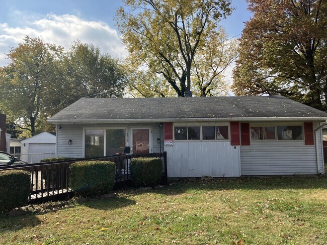 Building Photo - 4820 Bluebird Ave