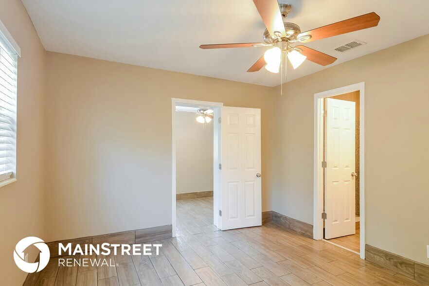 Building Photo - 4440 Naranja Dr S