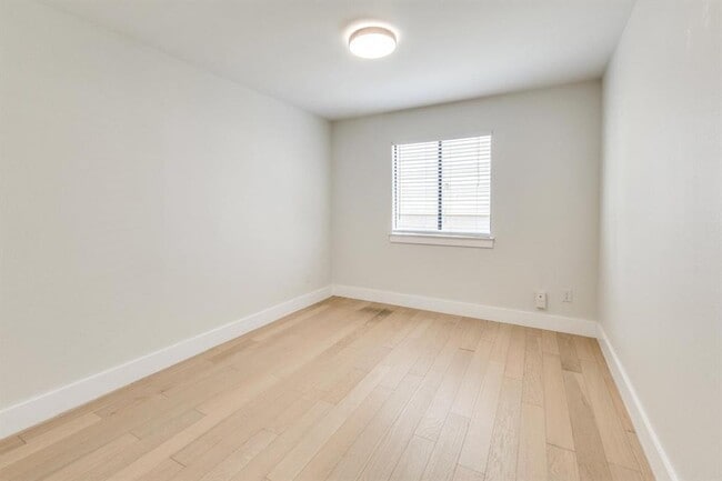 Building Photo - 7901 Keswick Dr