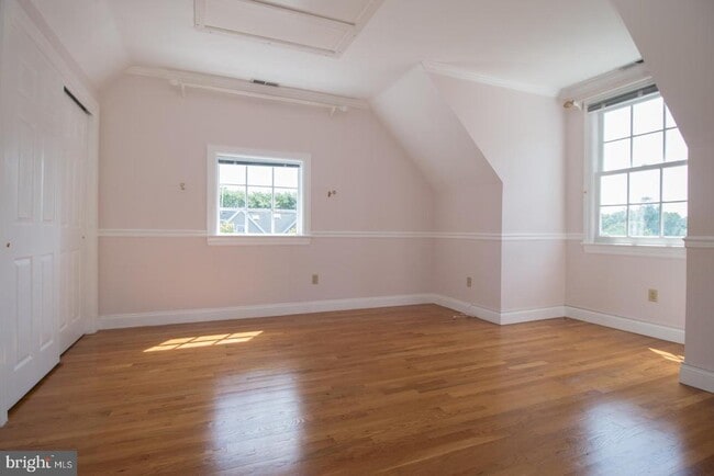 Building Photo - 42 Governors Ln