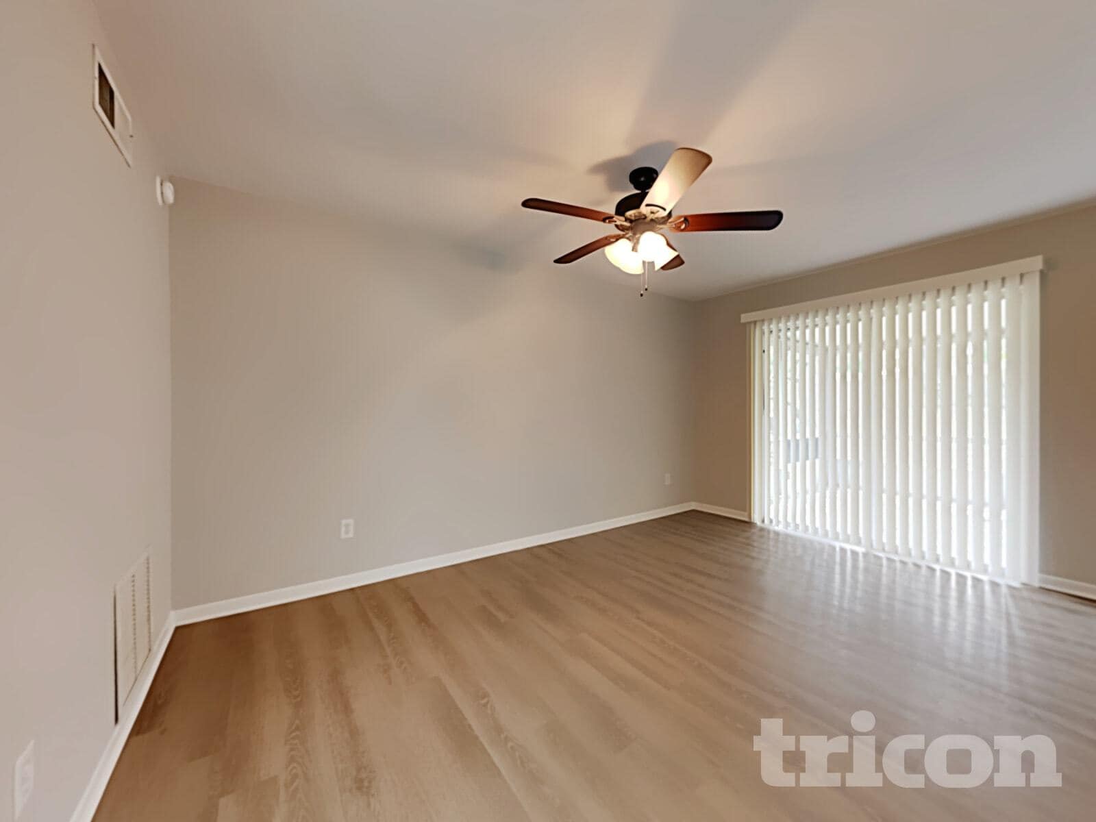 Building Photo - 802 Gullberry Ln