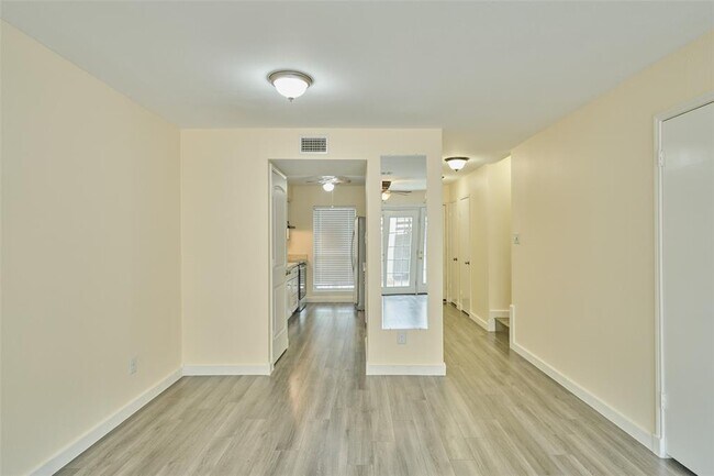 Building Photo - 2308 Winrock Blvd