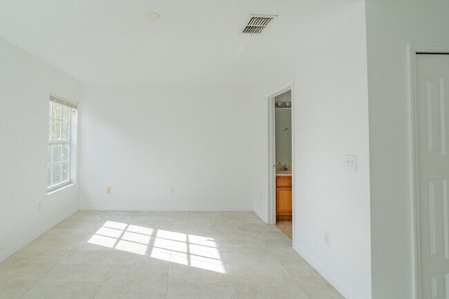 Building Photo - 2006 Fiesta Ridge Ct