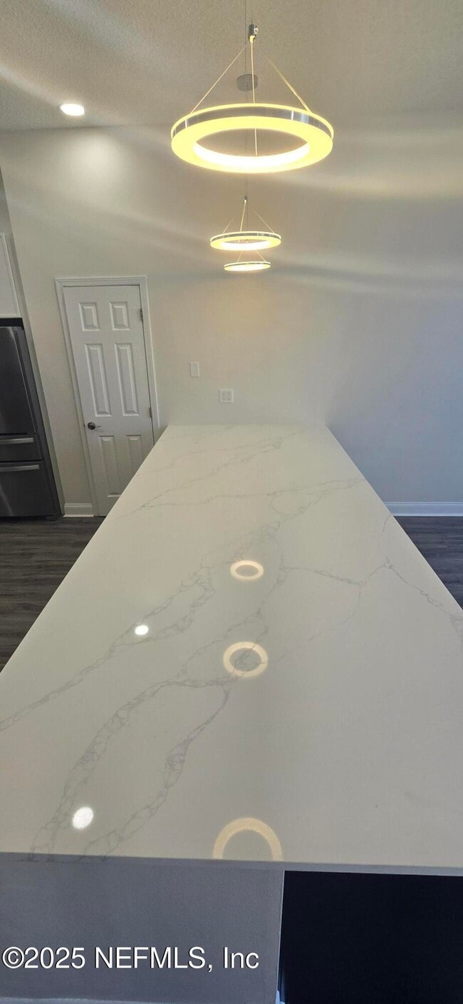 Building Photo - 11579 Alexis Forest Dr E