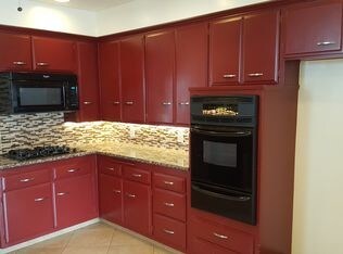 kitchen 2 - 6140 W 6th St