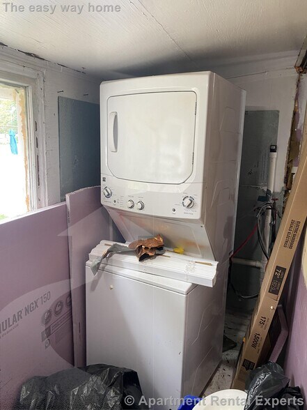 Building Photo - 2 Appian Way