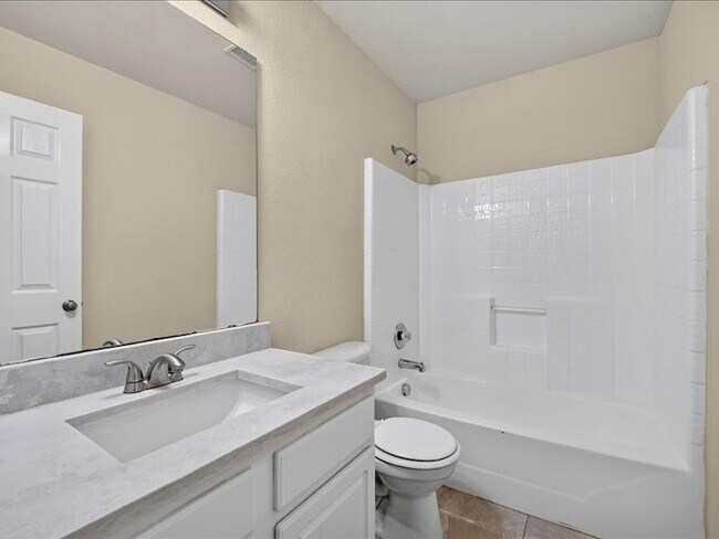 Building Photo - 2313 Belmont Park Dr