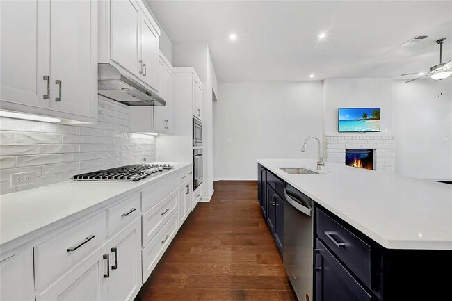 Building Photo - 204 Belford St