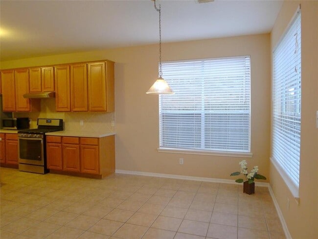 Building Photo - 22610 Cascade Springs Dr
