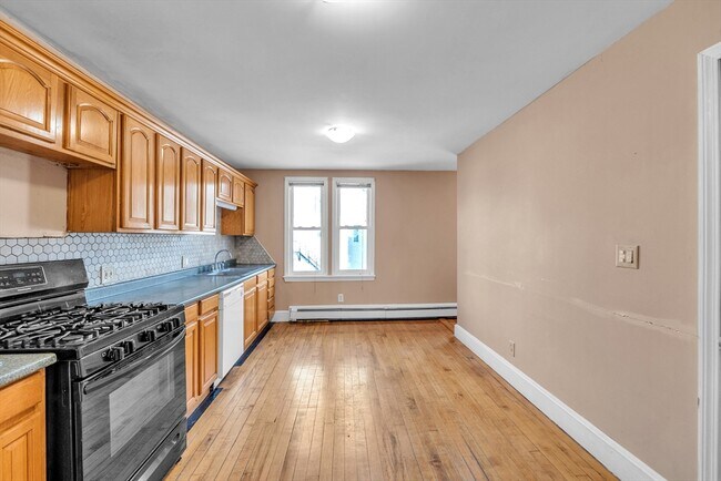 Building Photo - 31 Ripley St