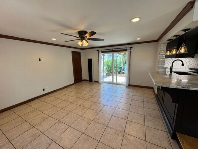 Building Photo - 2501 Eucalyptus Ave