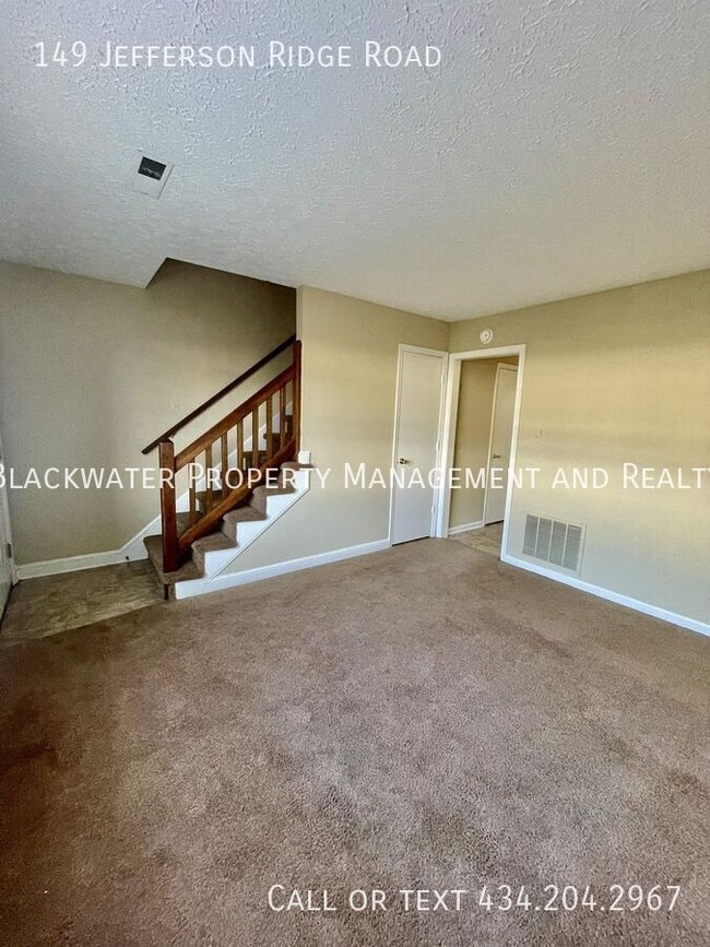 Building Photo - 149 Jefferson Ridge Rd