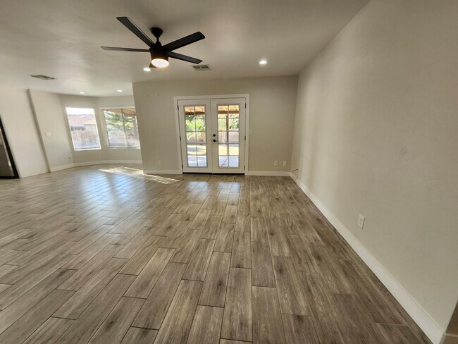 Building Photo - Charming Chandler Home in Quiet Cul-de-Sac — Huge Lot & 3 Bedrooms!