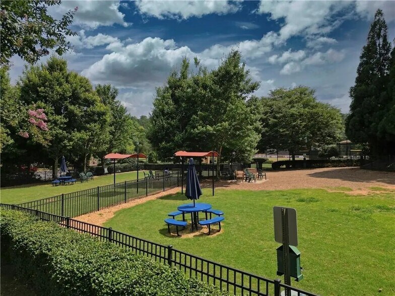 Dog Park - 610 Larch Looper Dr