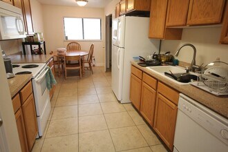 Building Photo - Huntington Condo