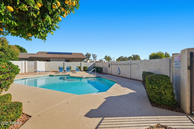 Building Photo - 18002 N 12th St