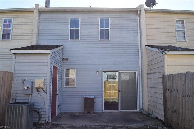 Building Photo - 12773 Woodside Ln