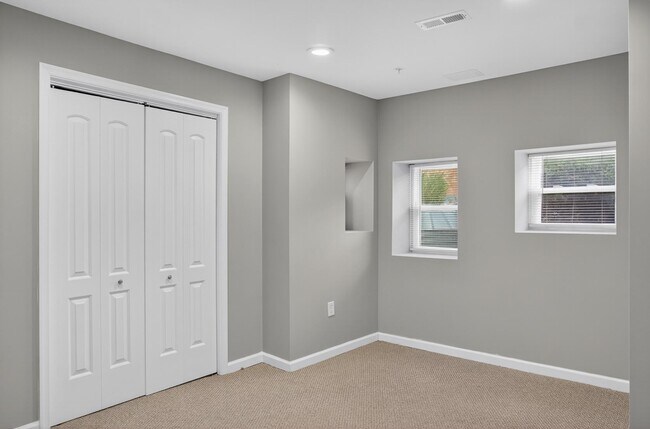 Building Photo - 2917 13th St NW