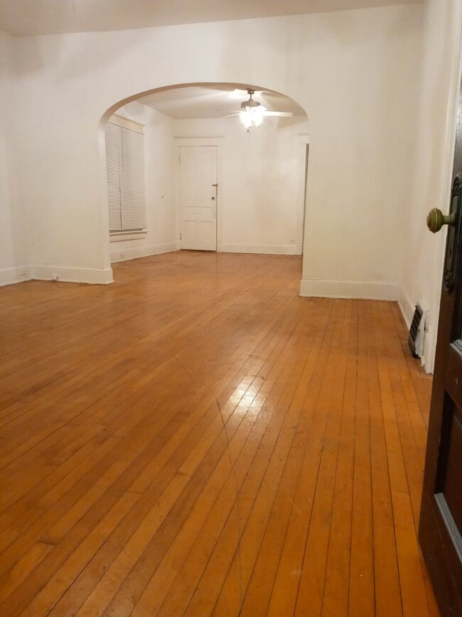 Building Photo - 1724 Franklin St