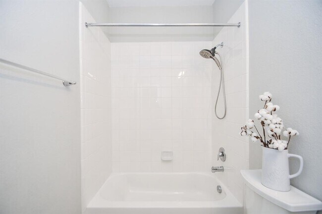 Building Photo - 30518 Night Heron Ln